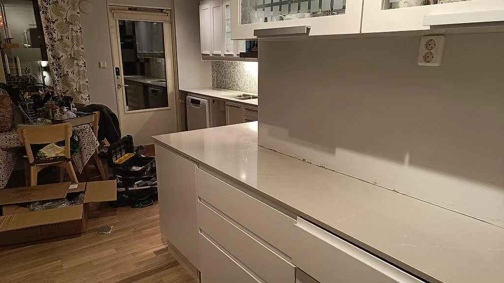 Køkkenbordplade i Silestone Desert Silver, Lund – billede 3