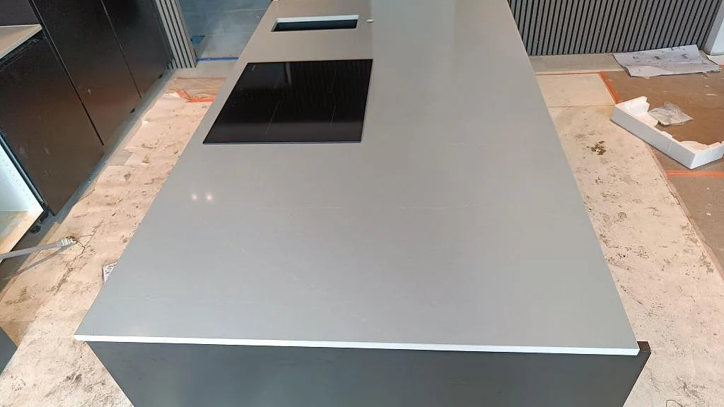 Køkkenbordplade i Silestone Desert Silver, malmö – billede 2