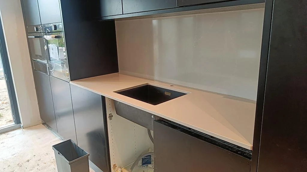 Køkkenbordplade i Silestone Desert Silver, malmö – billede 5