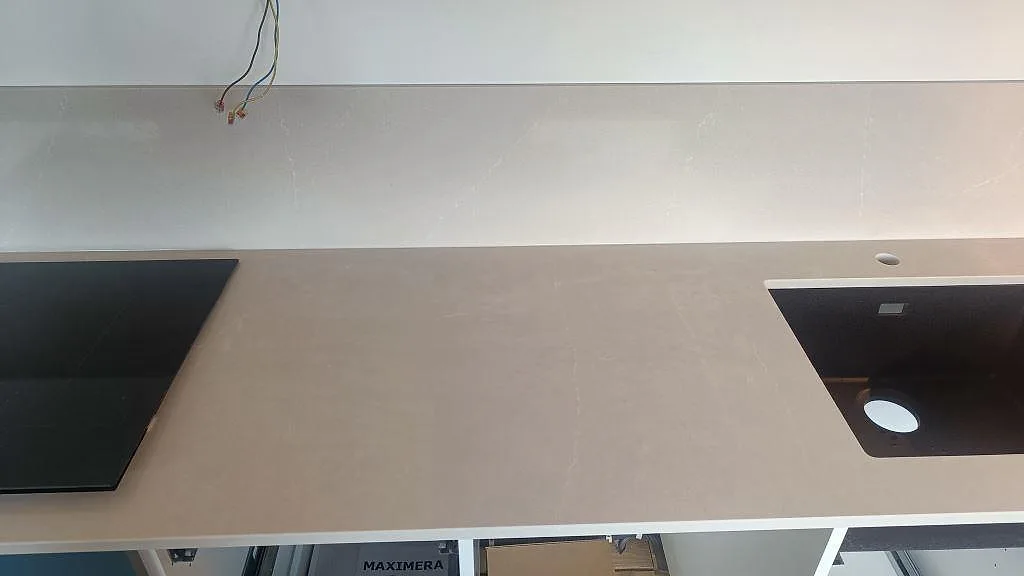 Køkkenbordplade i Silestone Desert Silver, Malmö – billede 3
