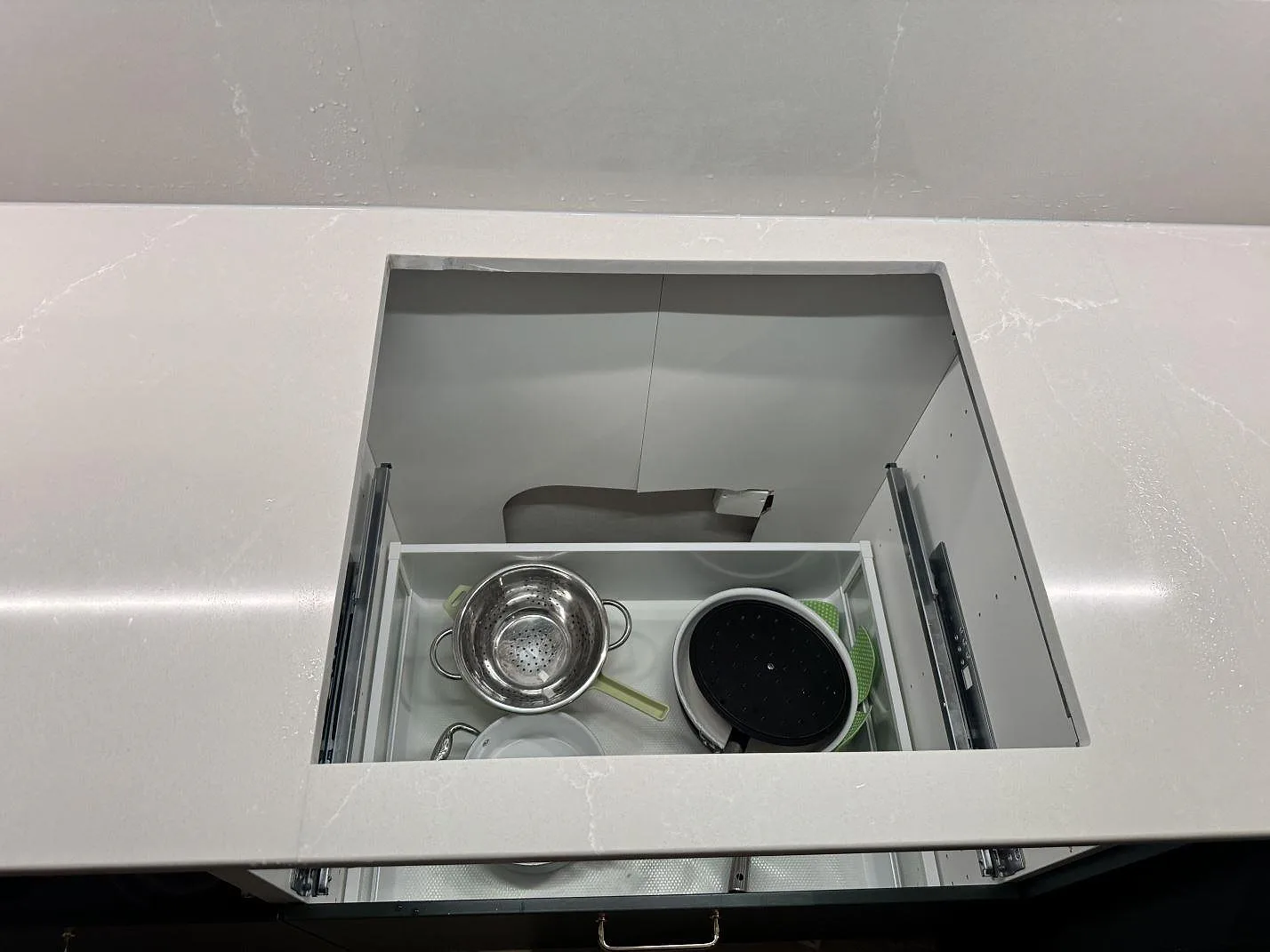 Køkkenbordplade i Silestone Desert Silver, Ödåkra – billede 6
