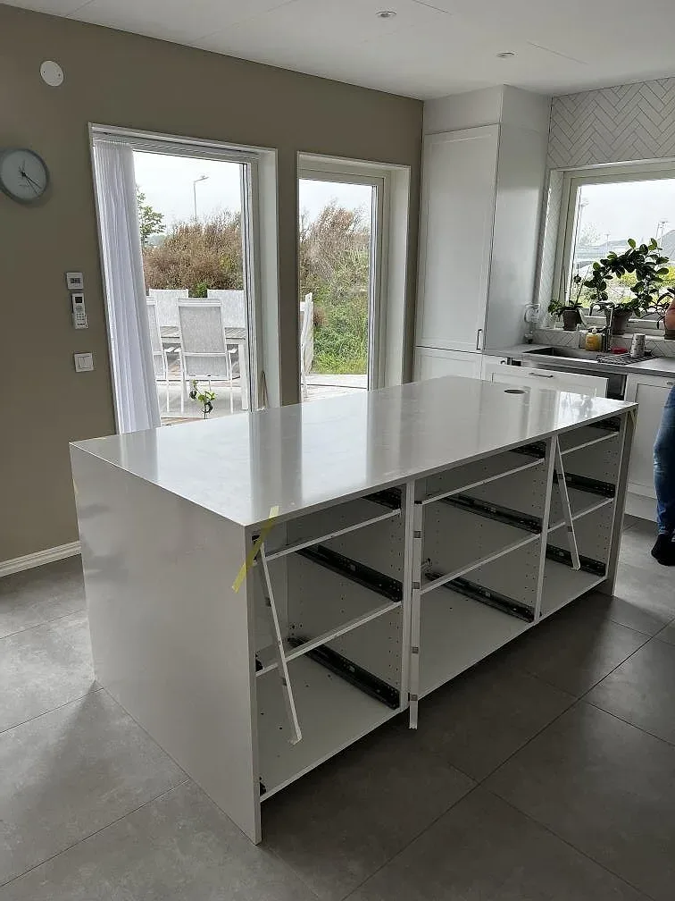 Køkkenbordplade i Silestone Desert Silver, Svedala