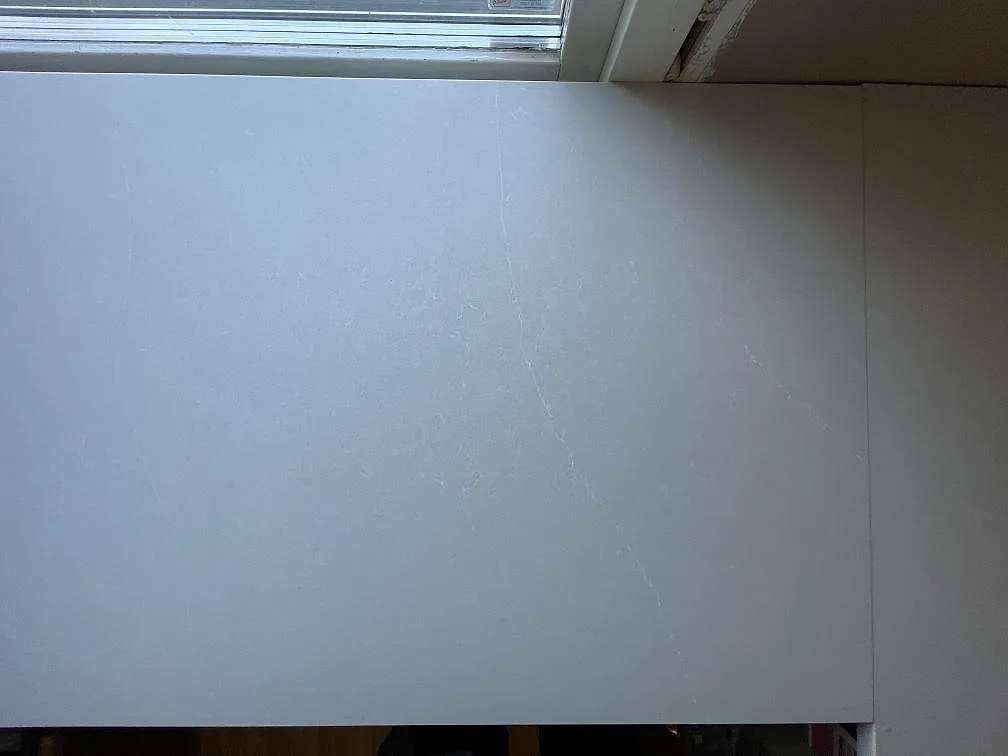 Køkkenbordplade i Silestone Desert Silver, Täby – billede 2