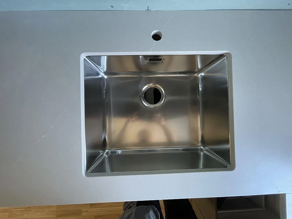 Køkkenbordplade i Silestone Desert Silver, Täby – billede 3
