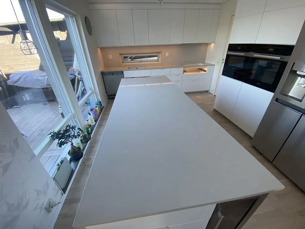 Køkkenbordplade i Silestone Desert Silver, Tygelsjö – billede 2