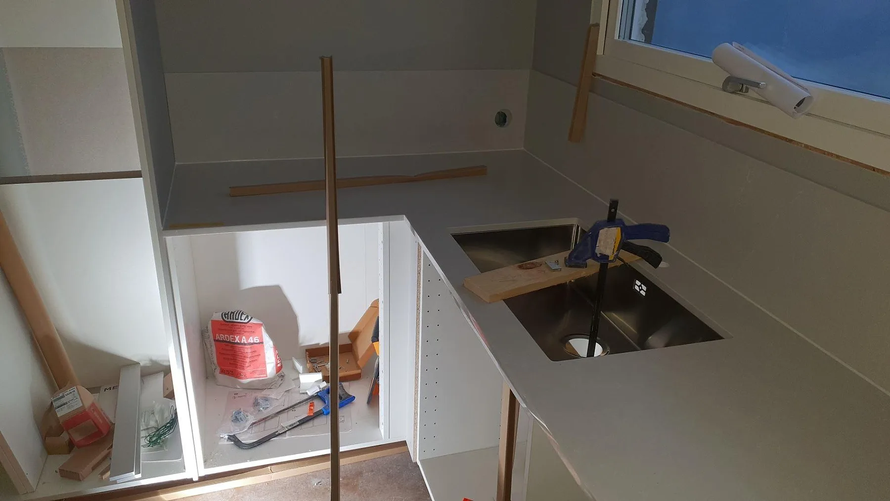 Køkkenbordplade i Silestone Desert Silver, Uddevalla – billede 2