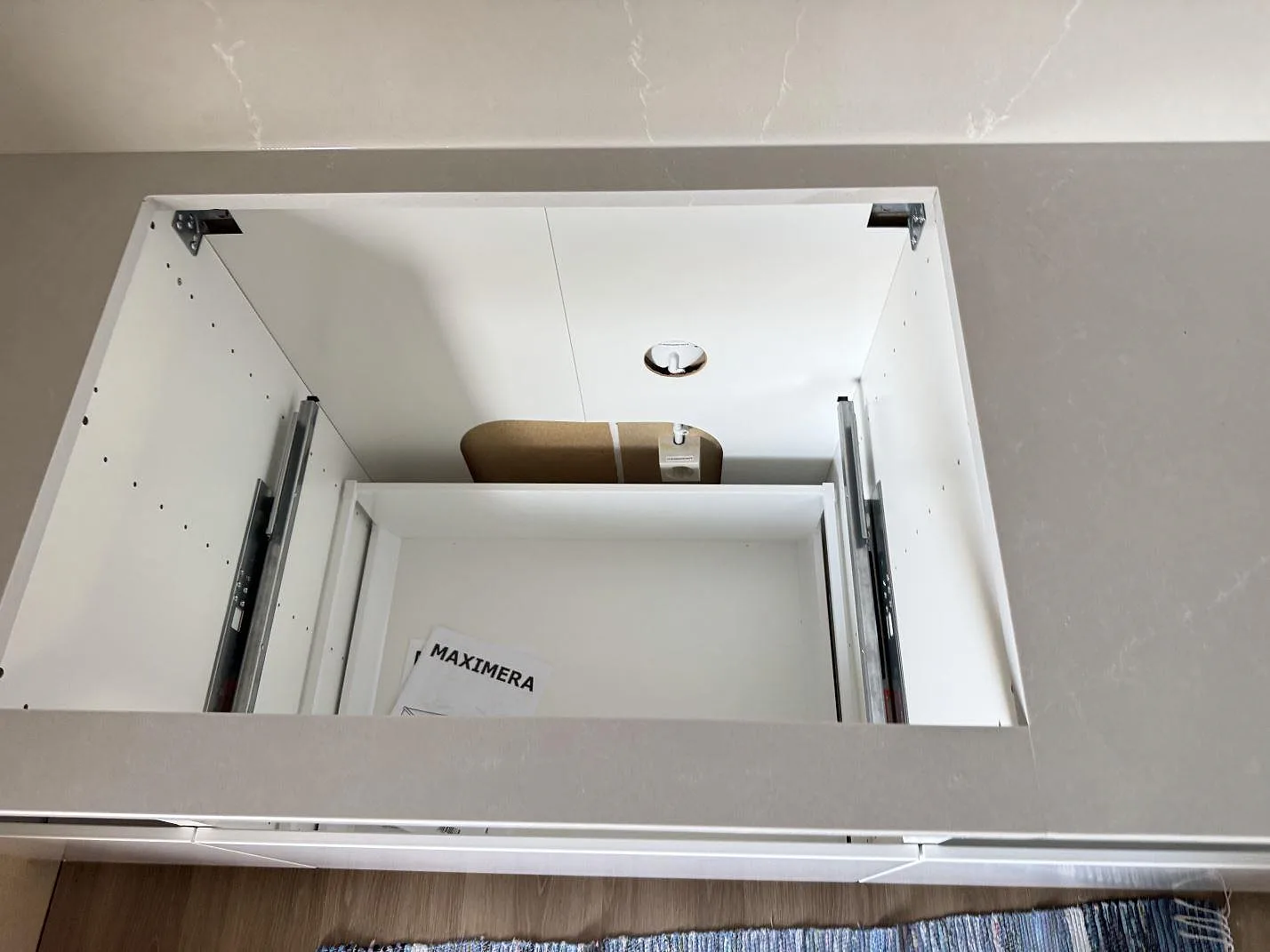 Køkkenbordplade i Silestone Desert Silver, Vargön – billede 7