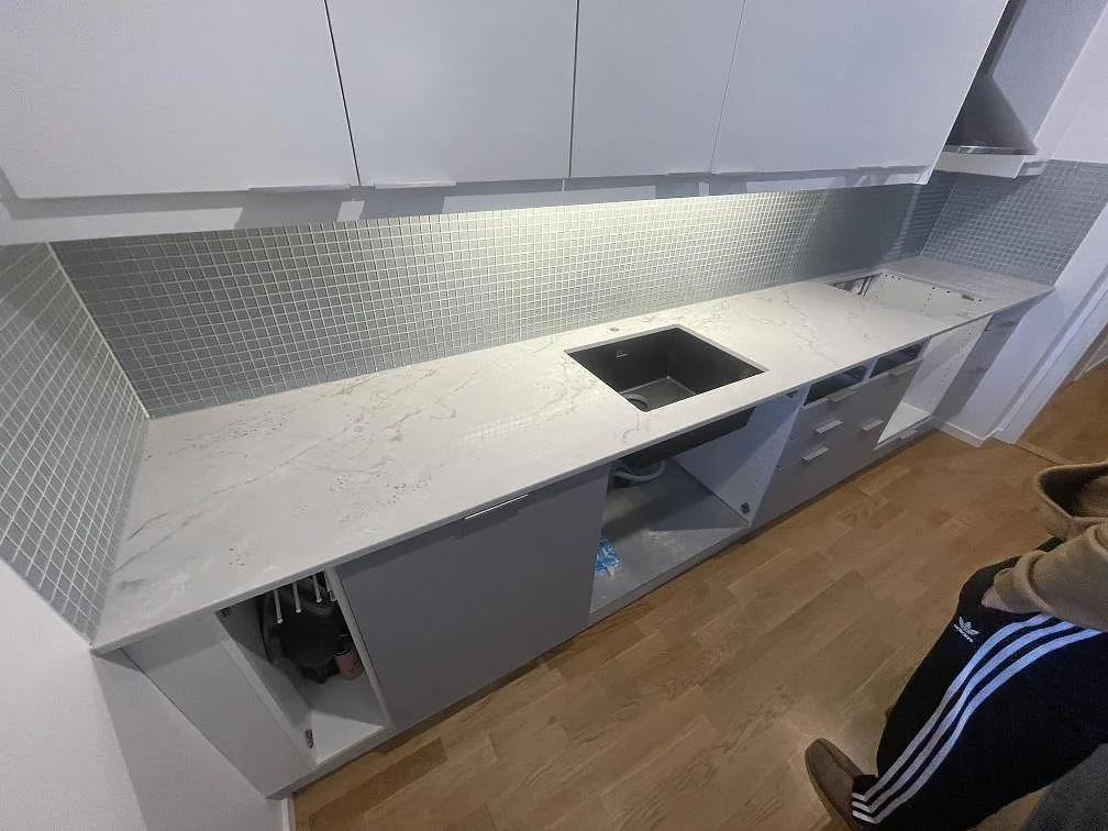 Køkkenbordplade i Silestone Eclectic Pearl, Solna – billede 2