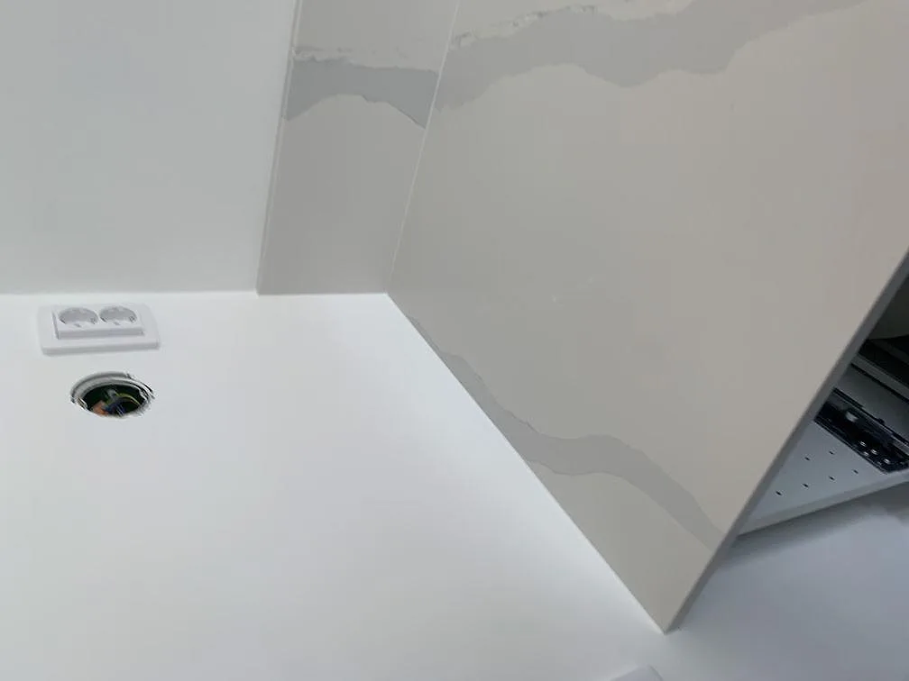 Gennemført projekt: Køkkenbordplade i Silestone Eternal Calacatta Classic, Svedala.