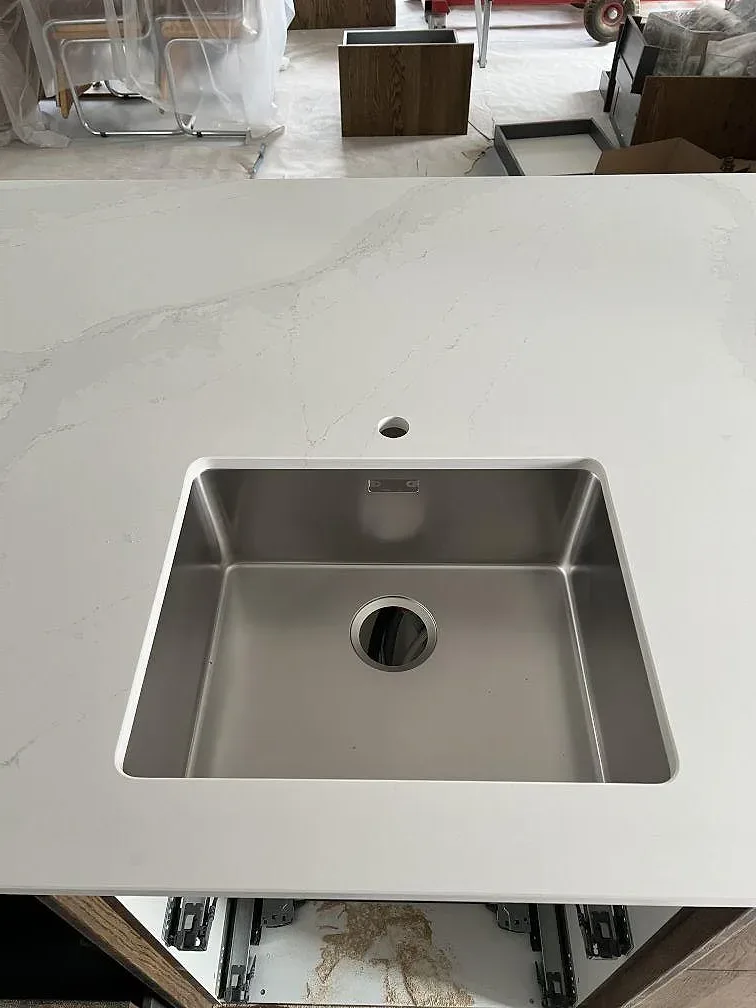 Køkkenbordplade i Silestone Eternal Calacatta Gold, Åhus – billede 2