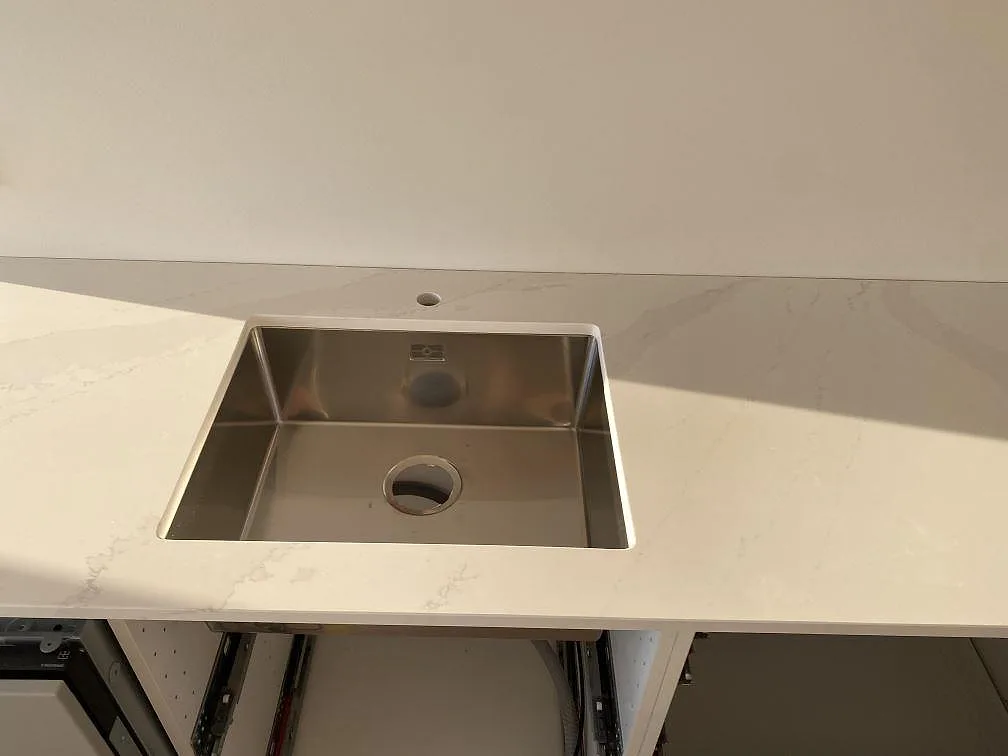Køkkenbordplade i Silestone Eternal Calacatta Gold, Halmstad – billede 4