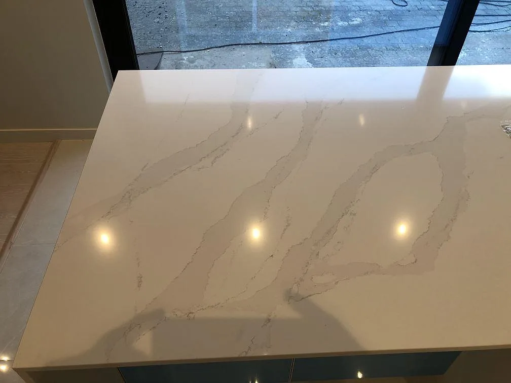 Køkkenbordplade i Silestone Eternal Calacatta Gold, Höör