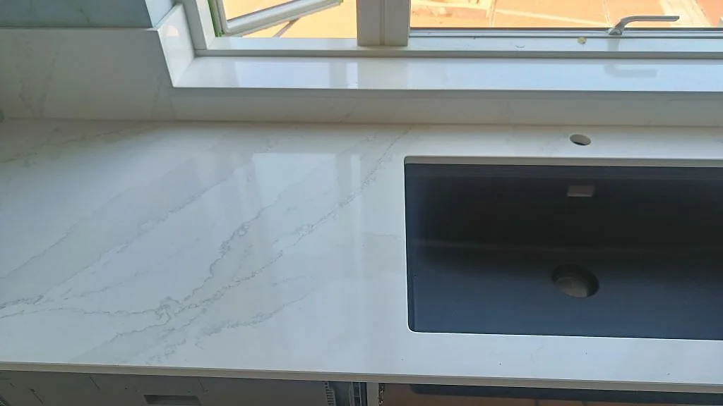 Køkkenbordplade i Silestone Eternal Calacatta Gold, Malmö – billede 3