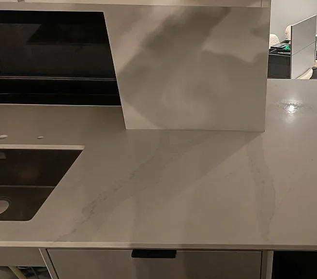 Køkkenbordplade i Silestone Eternal Calacatta Gold, Mörrum