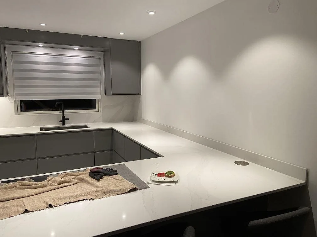 Køkkenbordplade i Silestone Eternal Calacatta Gold, Oxie