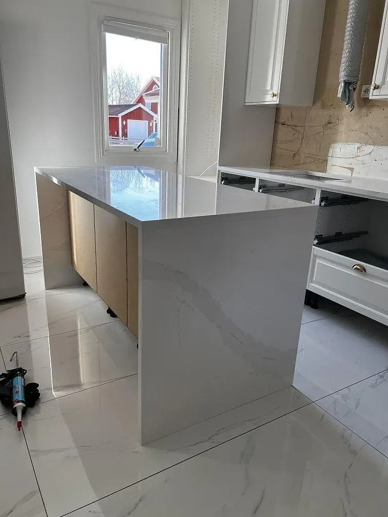 Køkkenbordplade i Silestone Eternal Calacatta Gold, Skövde – billede 5