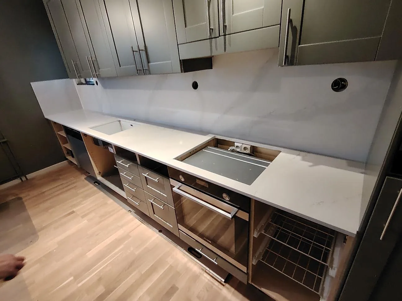 Gennemført projekt: Køkkenbordplade i Silestone Eternal Calacatta Gold, Stockholm.