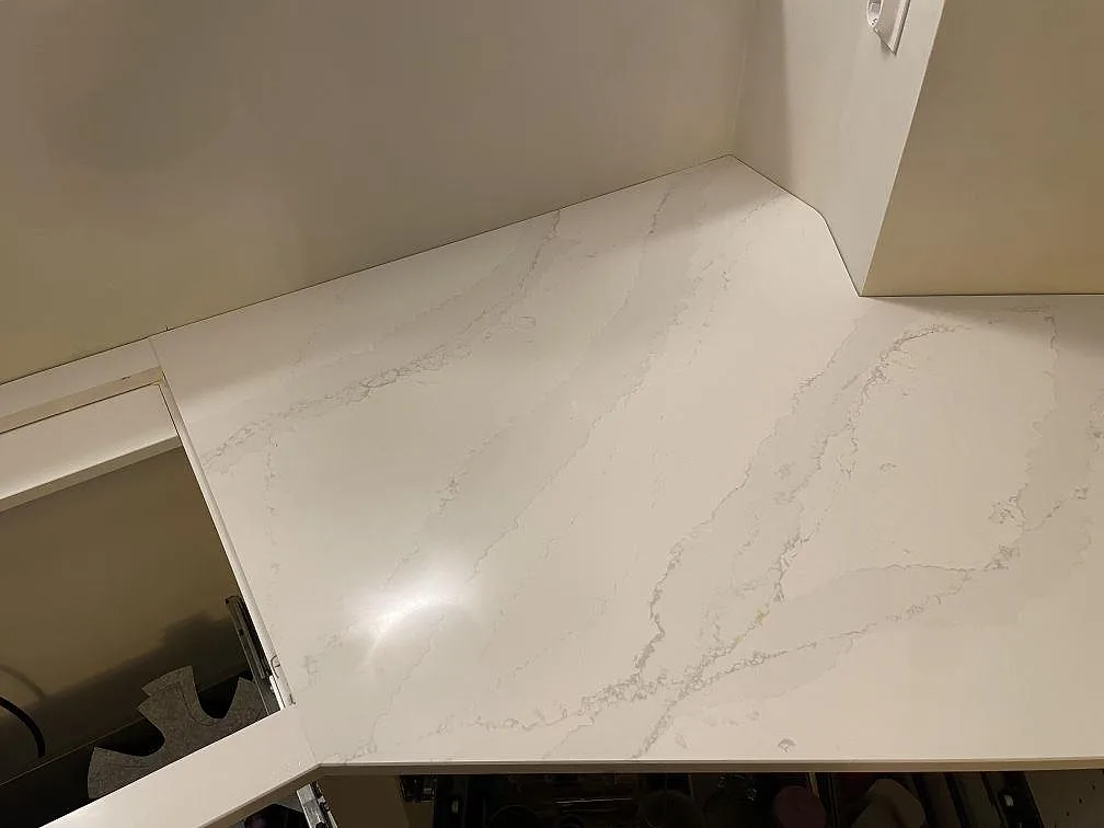 Køkkenbordplade i Silestone Eternal Calacatta Gold, Stockholm – billede 2