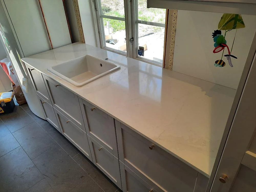 Køkkenbordplade i Silestone Eternal Calacatta Gold, Vejbystrand – billede 5