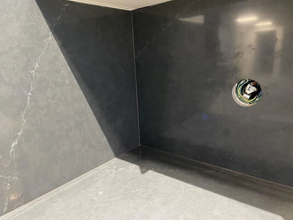 Gennemført projekt: Køkkenbordplade i Silestone Eternal Charcoal Soapstone, Trollhättan.