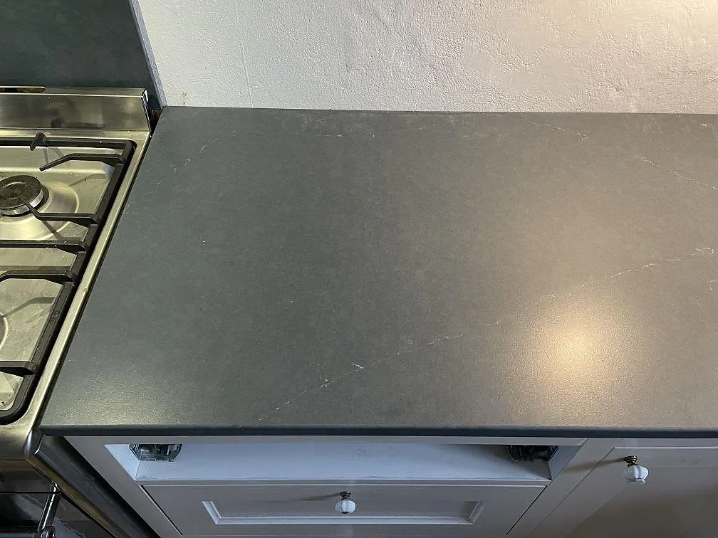 Køkkenbordplade i Silestone Eternal Charcoal Soapstone, Vintrie