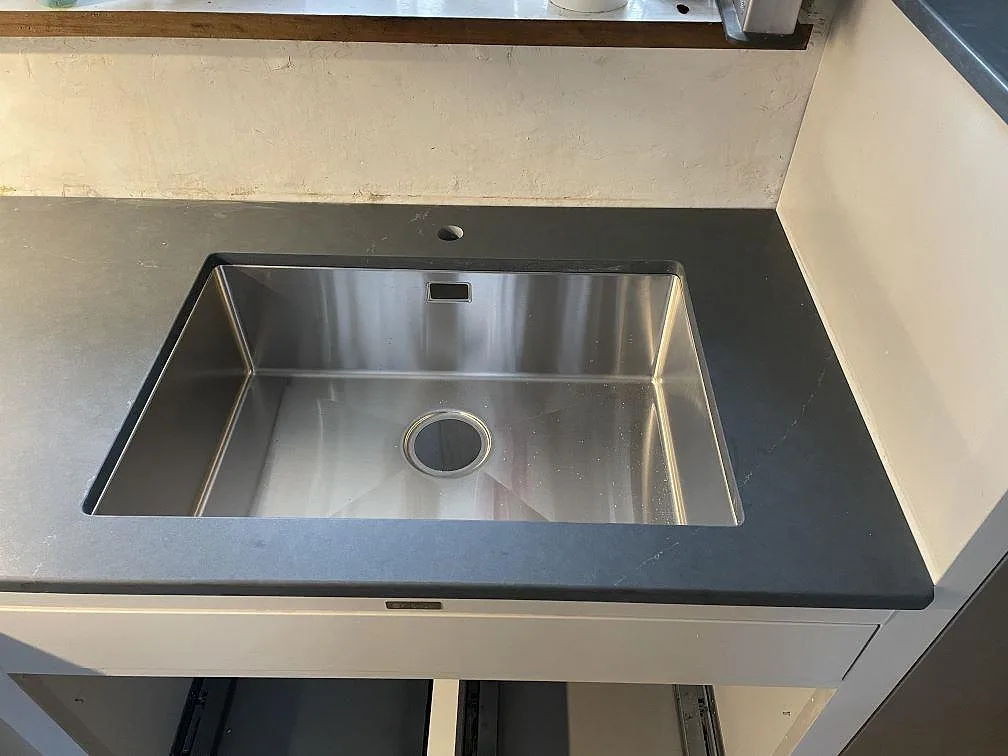 Køkkenbordplade i Silestone Eternal Charcoal Soapstone, Vintrie – billede 3