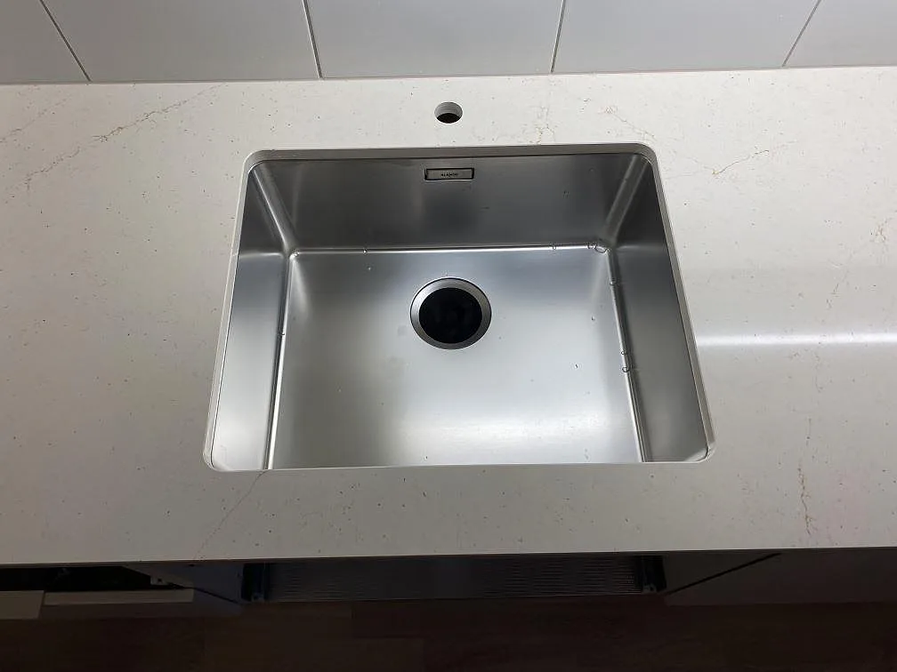 Køkkenbordplade i Silestone Eternal Marfil, Lomma – billede 3