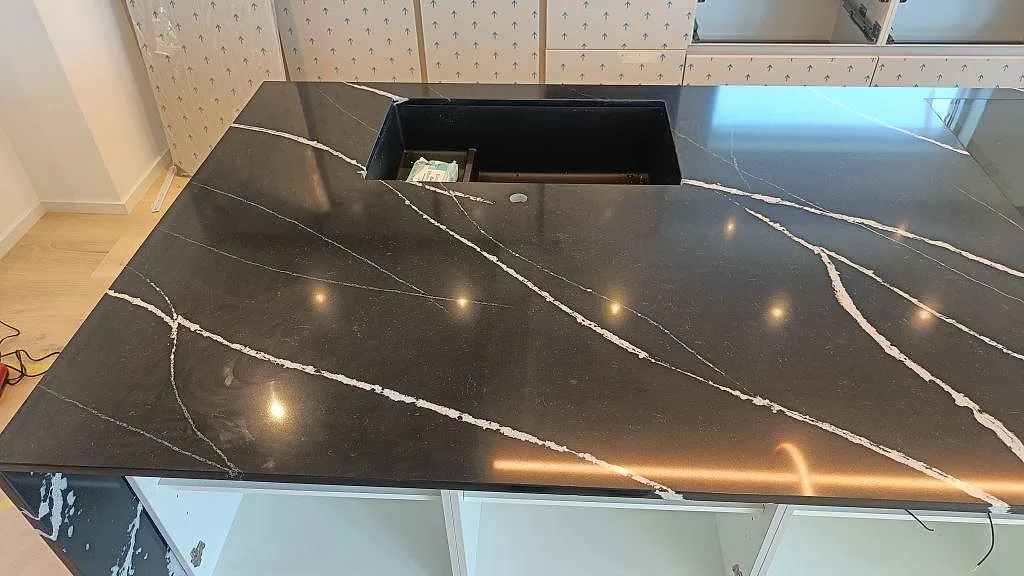 Køkkenbordplade i Silestone Eternal Marquina, Malmö – billede 5