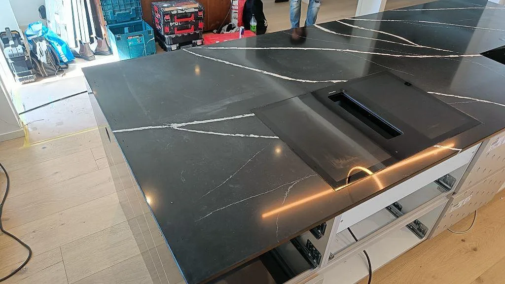 Køkkenbordplade i Silestone Eternal Marquina, Malmö – billede 2