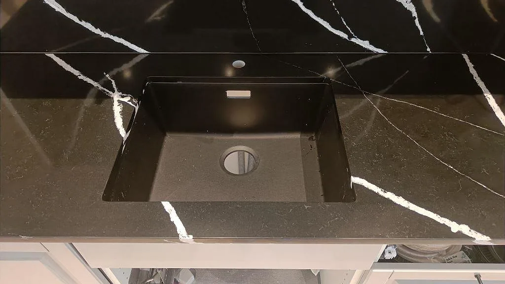 Køkkenbordplade i Silestone Eternal Marquina, Malmö – billede 3