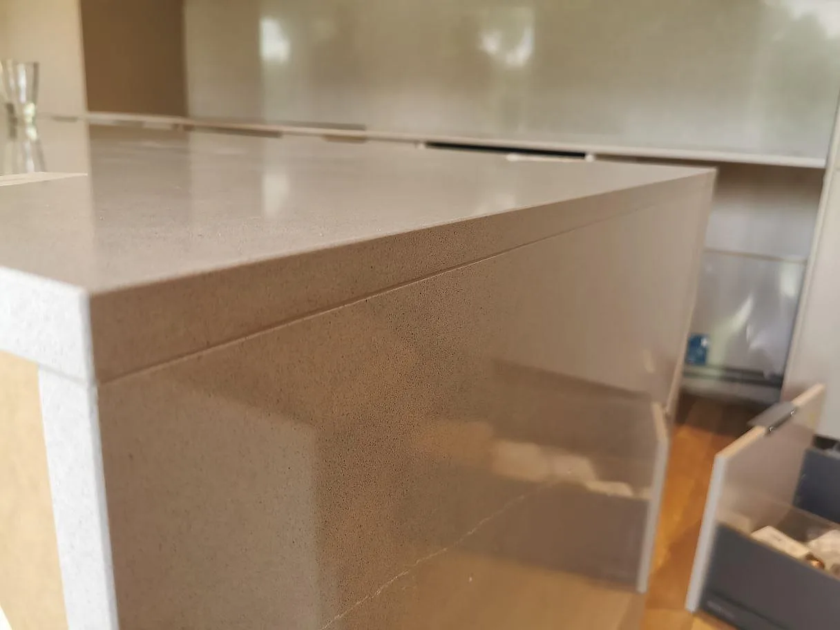 Køkkenø i Silestone Eternal Serena, Degeberga – billede 3