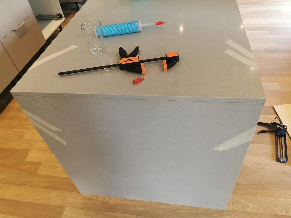 Køkkenø i Silestone Eternal Serena, Degeberga – billede 4