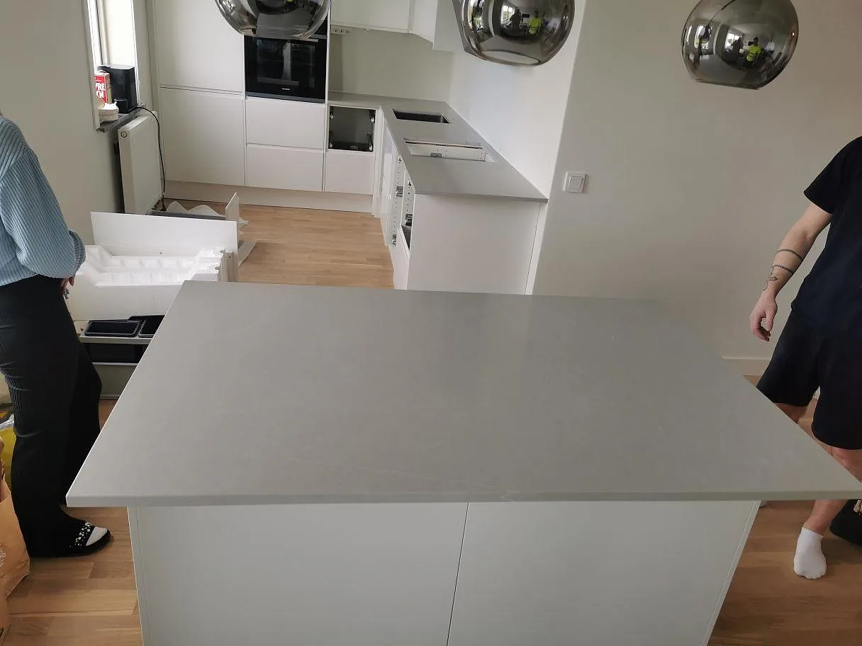 Køkkenbordplade i Silestone Eternal Serena, Lomma