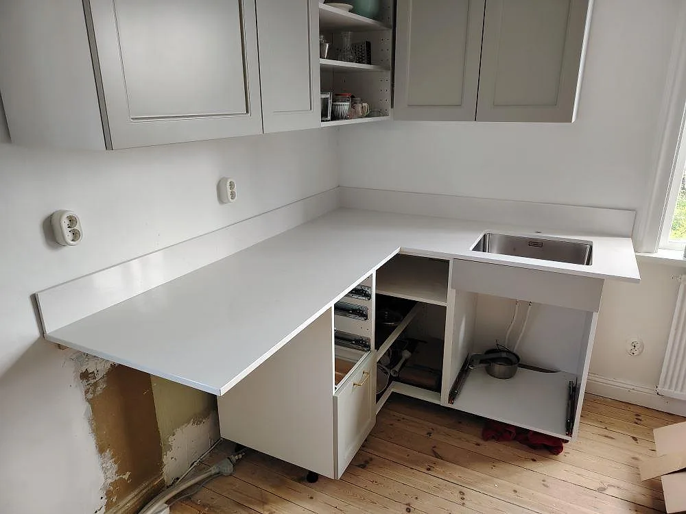 Gennemført projekt: Køkkenbordplade i Silestone Eternal Statuario, Älvsjö.