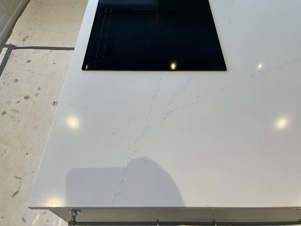 Køkkenbordplade i Silestone Eternal Statuario, Färjestaden – billede 5