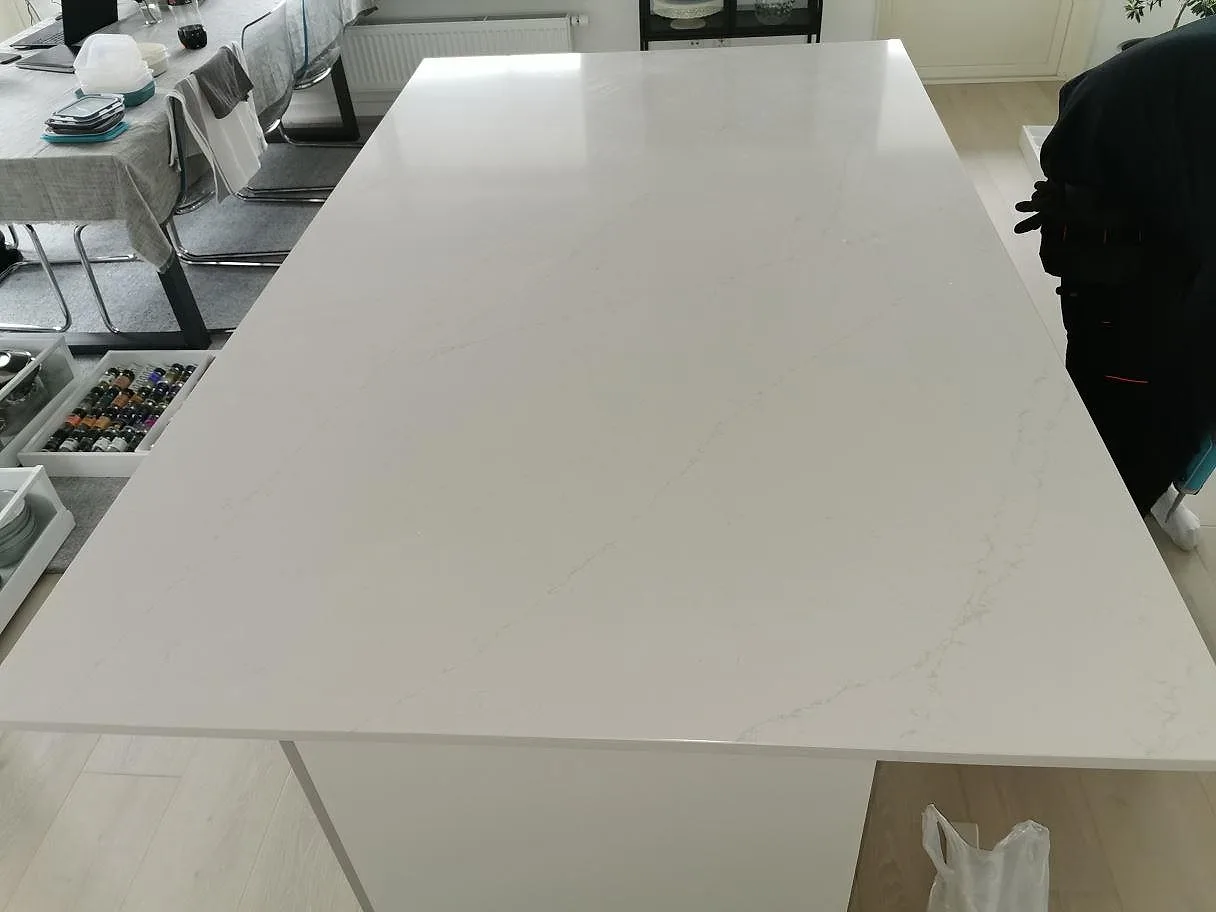 Køkkenø i Silestone Eternal Statuario, Göteborg – billede 2