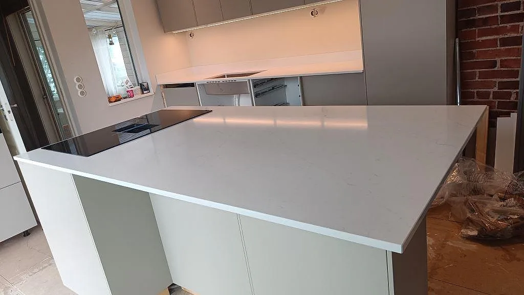 Gennemført projekt: Køkkenbordplade i Silestone Eternal Statuario, Halmstad.