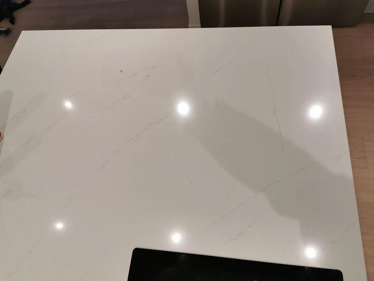 Køkkenbordplade i Silestone Eternal Statuario, Ödsmål – billede 2