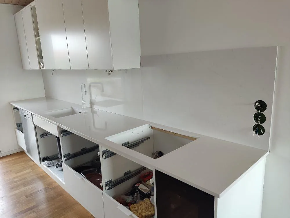 Køkkenø i Silestone Eternal Statuario, Tygelsjö – billede 2