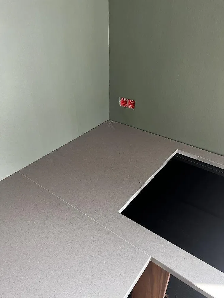 Køkkenbordplade i Silestone Gris Expo, Hellerup – billede 6