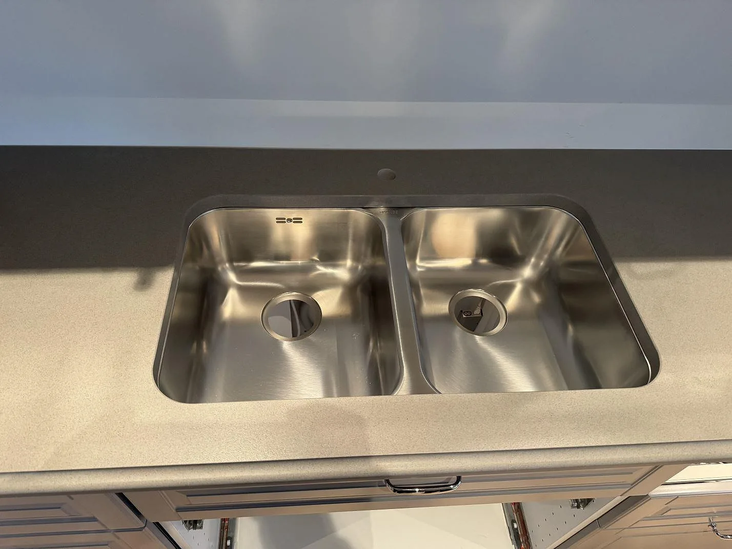 Køkkenbordplade i Silestone Gris Expo, Sölvesborg – billede 6
