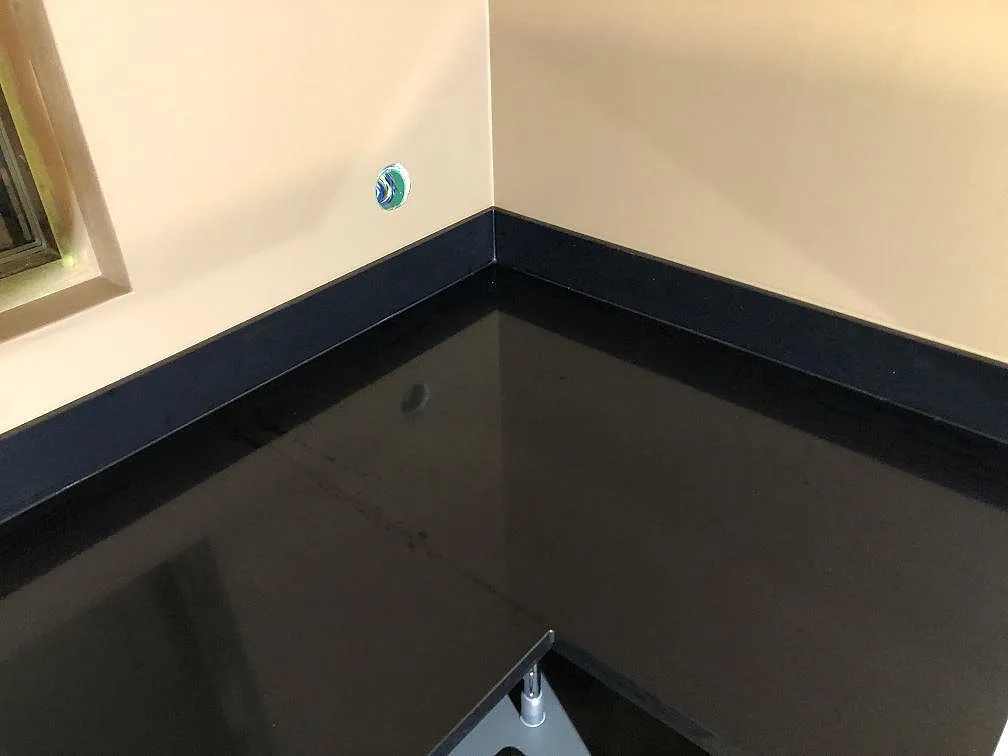 Køkkenbordplade i Silestone Iconic Black, Västra Frölunda – billede 5
