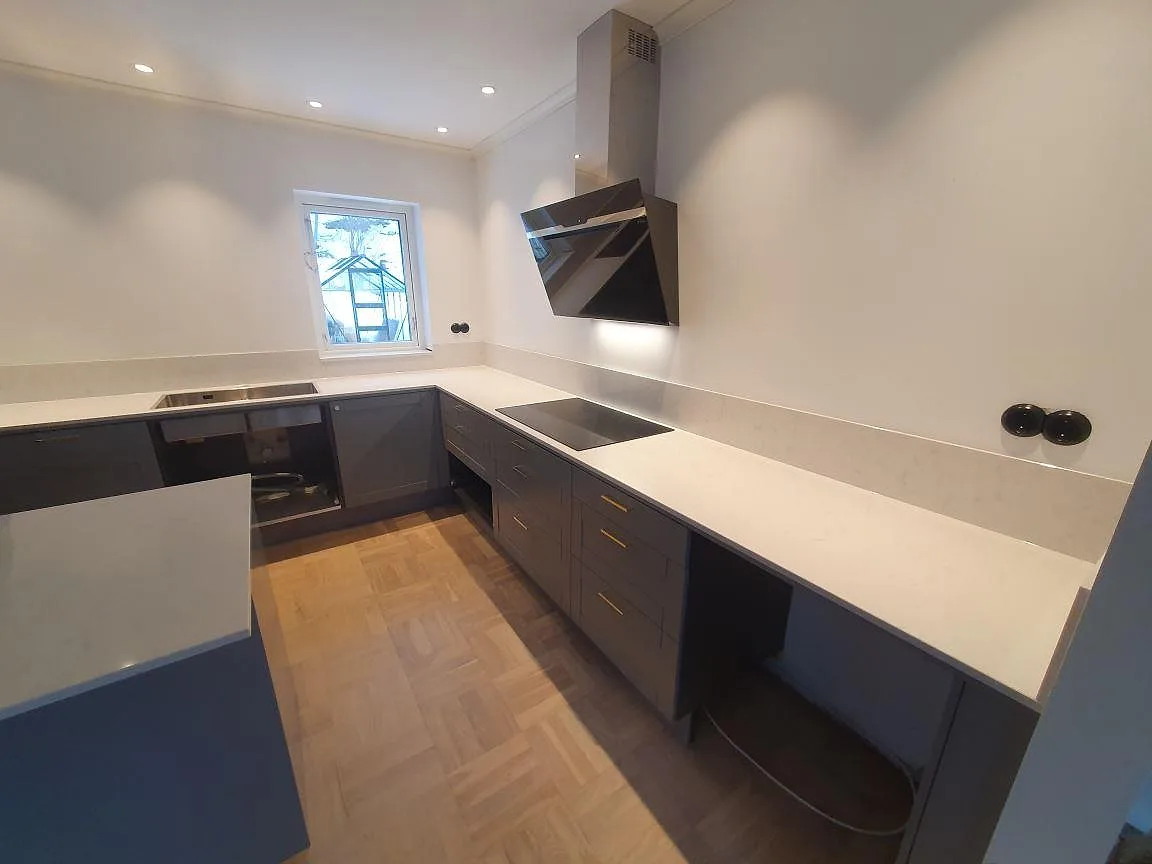 Køkkenbordplade i Silestone Lagoon, Enskede – billede 3