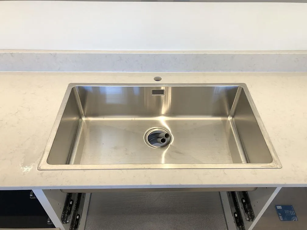 Køkkenbordplade i Silestone Lagoon, Fjälkinge – billede 3