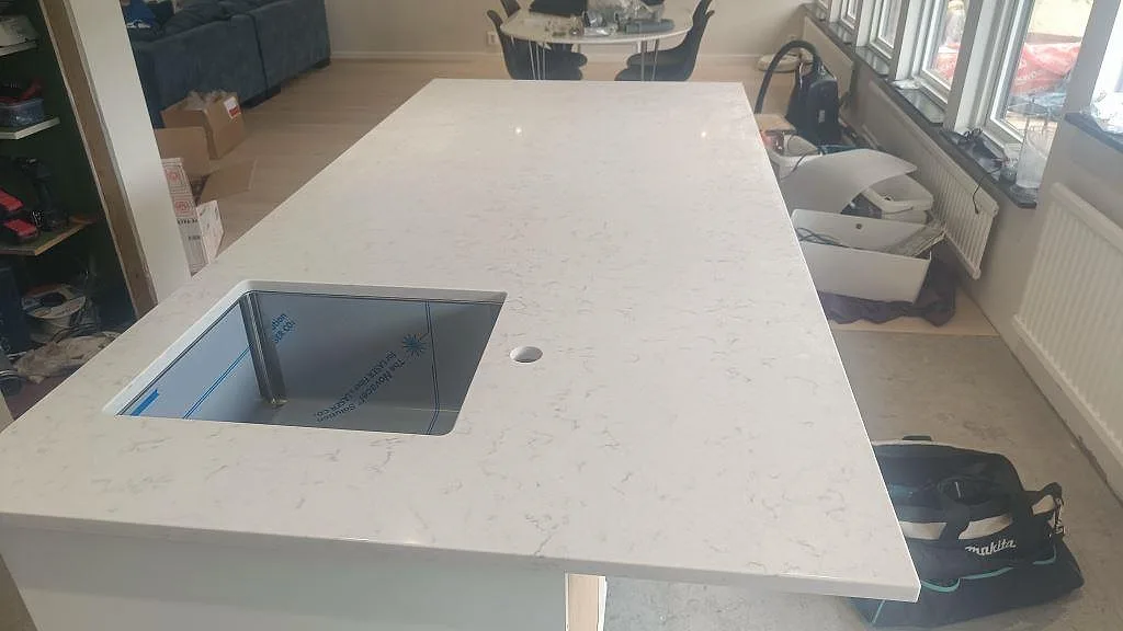 Køkkenbordplade i Silestone Lagoon, Höllviken – billede 2