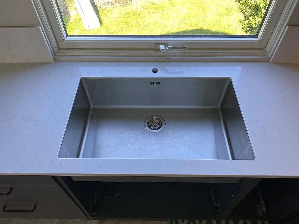 Køkkenbordplade i Silestone Lagoon, Hovås – billede 2