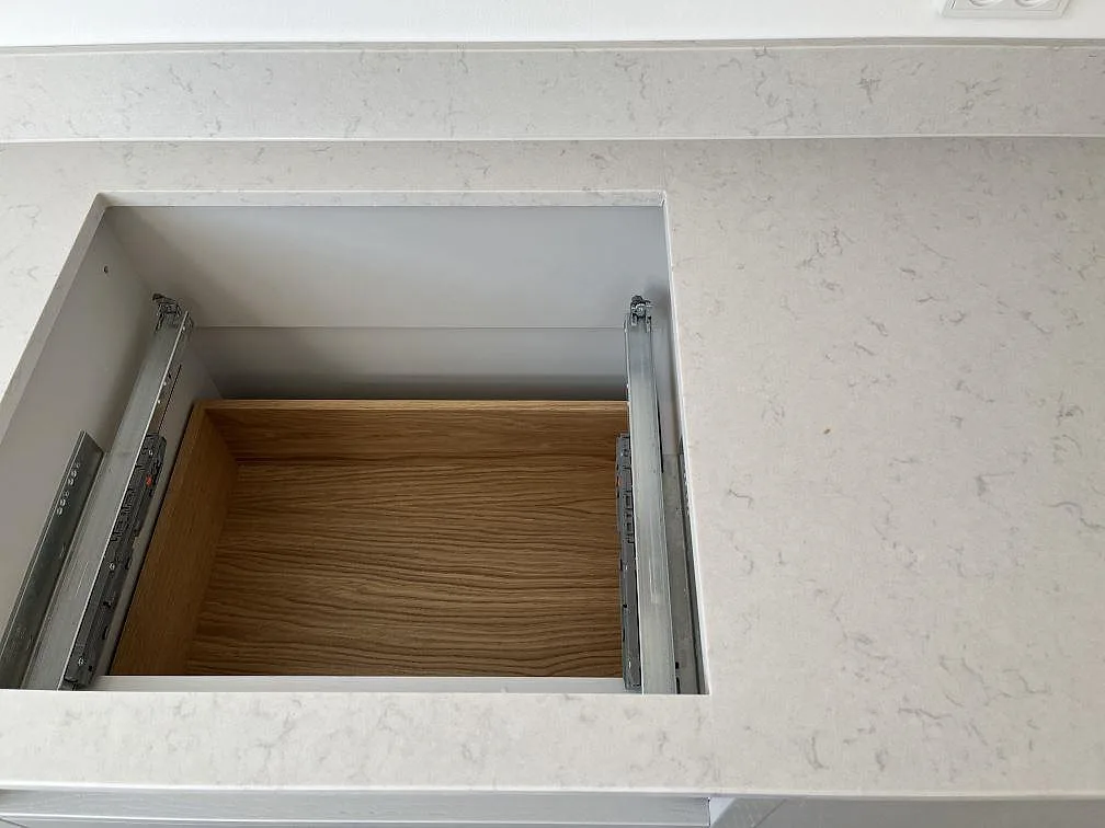 Køkkenbordplade i Silestone Lagoon, København – billede 6