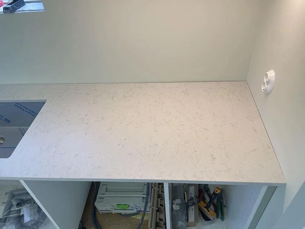 Køkkenbordplade i Silestone Lagoon, Nyhamnsläge – billede 2