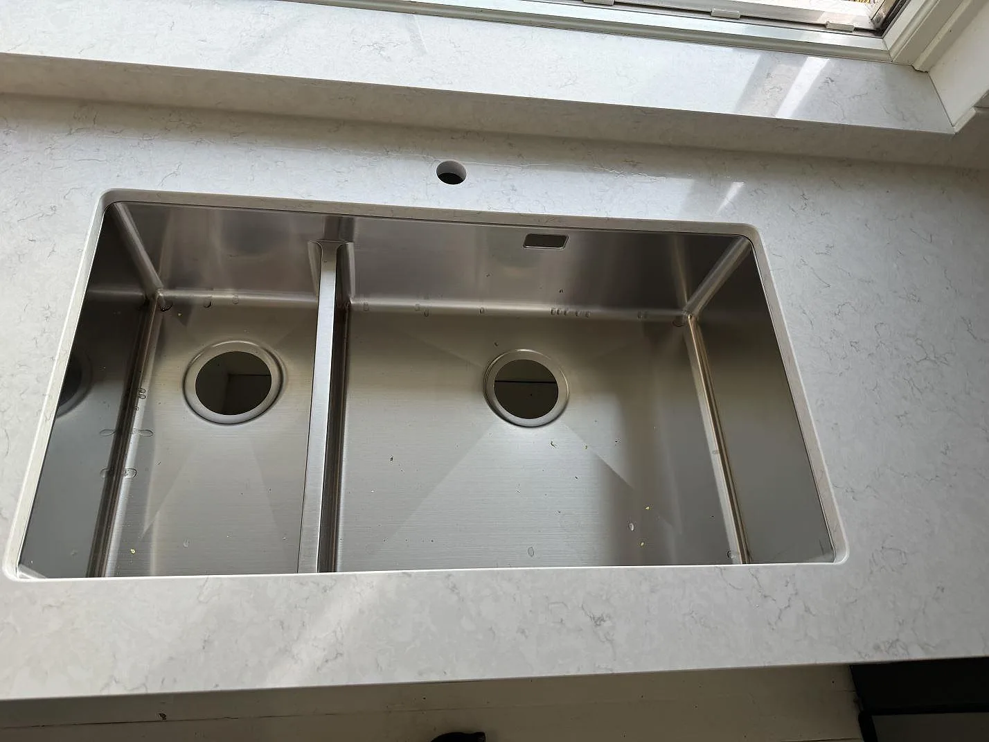 Køkkenbordplade i Silestone Lagoon, Pixbo – billede 3