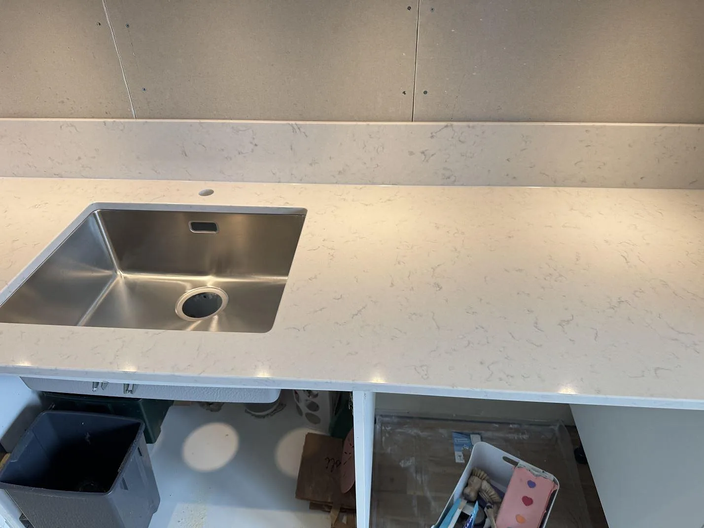 Køkkenbordplade i Silestone Lagoon, Växjö – billede 2